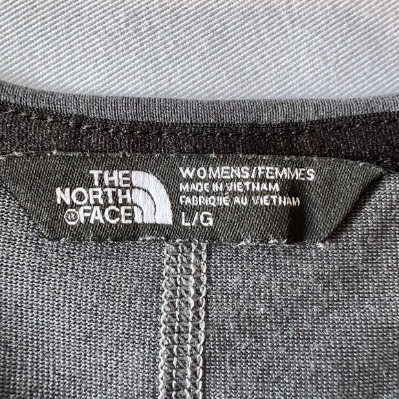 The North Face size L long sleeve top - Picture 9 of 9